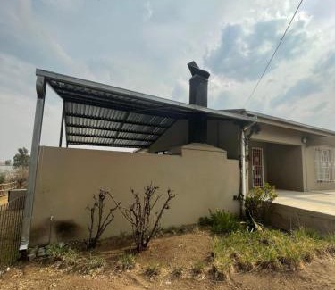 Oranjeville Casa | Vaaldam @ Sgt Pepper’s Holiday Home