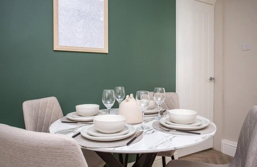 Haltwhistle Casa | Vacant Nests Castle Hill Wi-fi Village