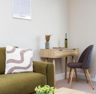 Chester-le-Street Casa | Vacant Nests The Wynd Spacious Home Parking