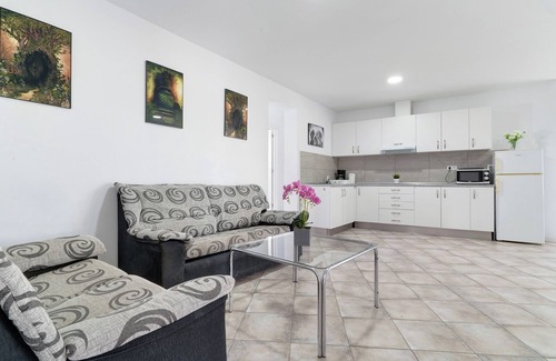 San Agustin Apartamento | Apartamento de vacaciones 'Las Flores5' con vistas al mar y a la playa, Wi-Fi y aire acondicionado