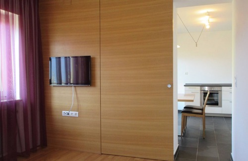 Termeno Sulla Strada del Vino Apartamento | Vacation apartment with pool and valley view in the Lake Kaltern region