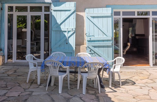 Saint-Martin-de-Seignanx Casa | Casa de vacaciones "L Ostal Luminosa" con piscina climatizada privada, 2 terrazas privadas y Wi-Fi