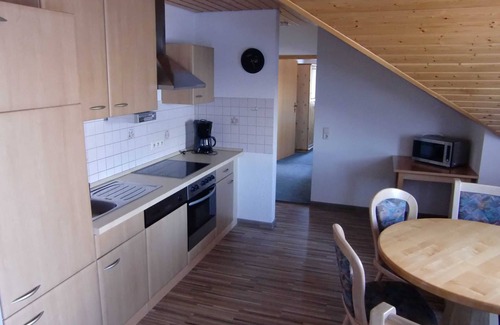 Bonndorf Apartamento | Apartamento Hardtblick 70 m2, 2 habitaciones, máx. 5 personas - Casa de esgrima