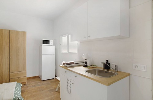 Santa Lucia Apartamento | Apartamento de vacaciones 'Casa Plaza San Nicolás De Bari' con vistas a la montaña