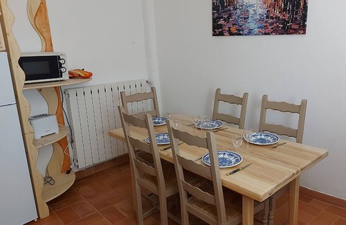 Saint-Pierre-de-Vassols Apartamento | Vacation apartment near Mt Vetoux, in the heart of a small Provencal village