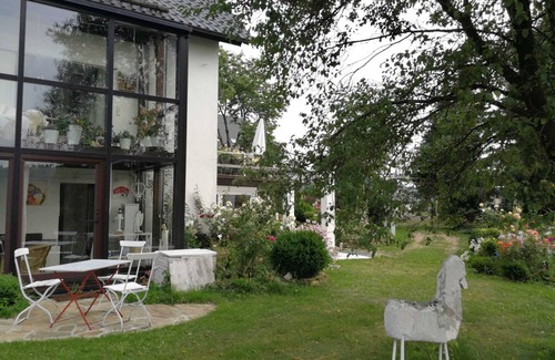 Marienberg Apartamento | Apartamento en Pobershau para los amantes del arte "Picasso con jardín de invierno"