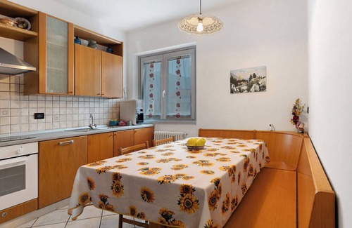 Dorsino Apartamento | Apartamento de vacaciones Ciclamino Superior Otto con vistas a la montaña, Wi-Fi y terraza