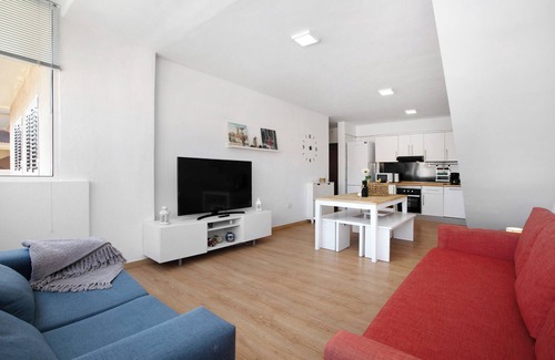 Puerto de Guimar Apartamento | Apartamento de vacaciones 'Casa Oramas Il' con piscina compartida, terraza privada y Wi-Fi