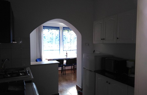 Balatonmariafurdo Apartamento | Apartamento con piscina justo en el lago