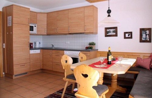 Konigsleiten Apartamento | Vacation apartment without sauna for 6 people in Königsleiten / Zillertal Arena