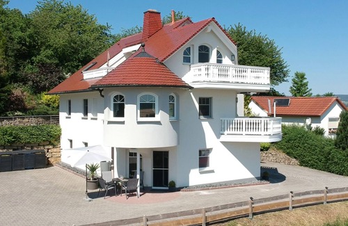 Kaltensundheim Apartamento | Vacation apartment RhönPanorama EG