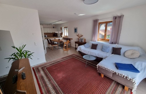 Nussdorf am Inn Apartamento | Vacation apartment, 86sqm, up to 4 people, bathroom, kitchen and large roof terrace