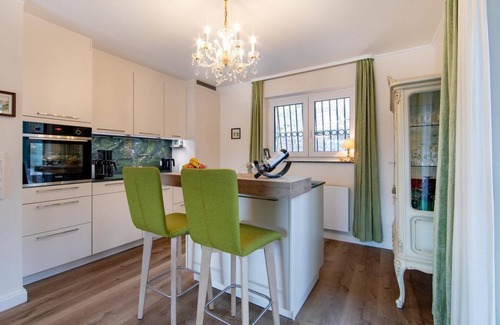 Schalkenmehren Apartamento | Vacation apartment Maarpanorama - Haus Marianne am Maar