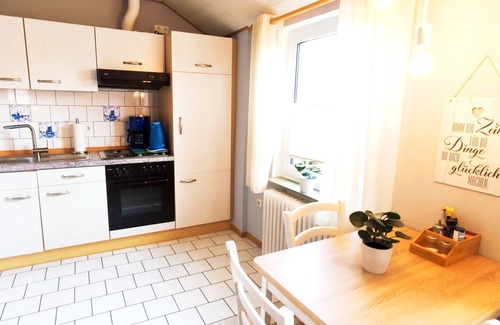 Dornumergrode Apartamento | Guesthouse Zur alten Post - Apartamento Este