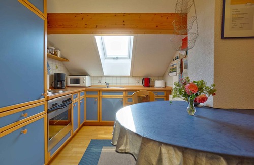 Seeon-Seebruck Apartamento | Vacation apartment 45 sqm with balcony and mountain view