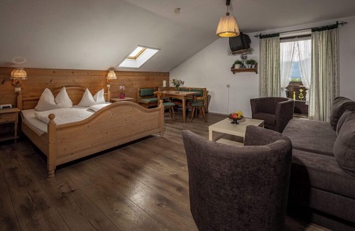 Aufham Apartamento | Vacation apartment 1 Hochstaufen, up to 6 persons, balcony