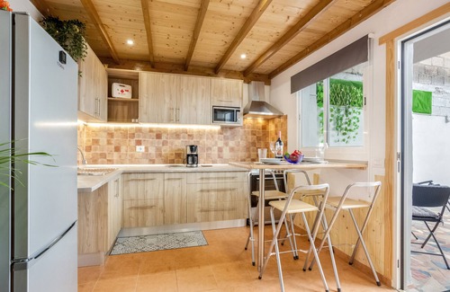 Buen Paso Apartamento | Apartamento de vacaciones 'Apartamento Vemar' con vistas al mar, terraza compartida y Wi-Fi