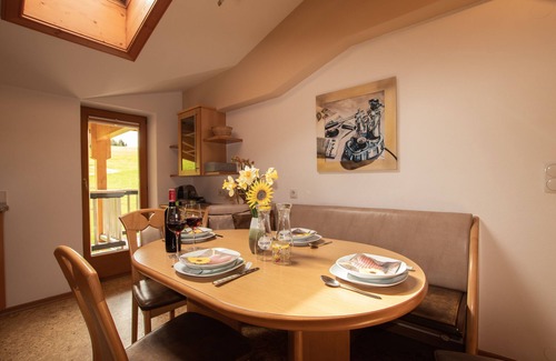 Wildschoenau Apartamento | Vacation apartment/apartment for 8 guests with 150m² in Thierbach (271484)
