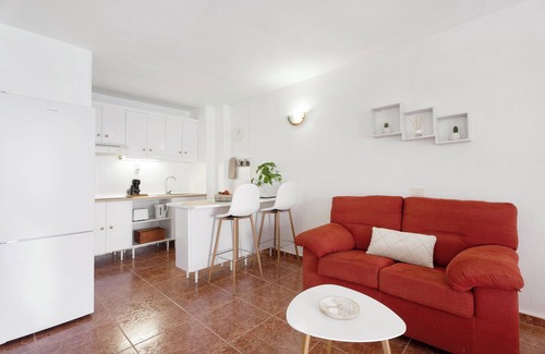 Tacoronte Apartamento | Apartamento de vacaciones 'Apartamento Luna' con vistas al mar, terraza privada y Wi-Fi