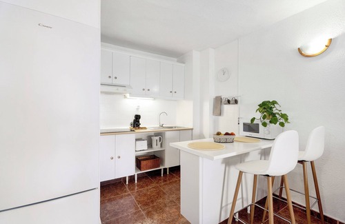 Tacoronte Apartamento | Apartamento de vacaciones 'Apartamento Luna' con vistas al mar, terraza privada y Wi-Fi