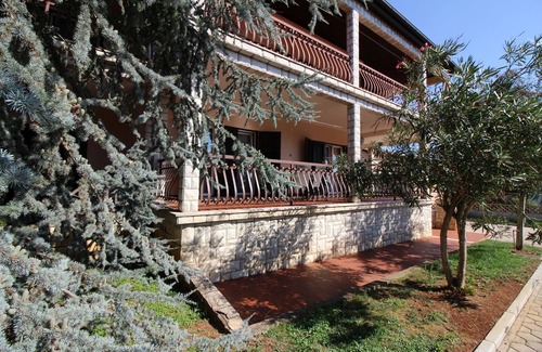 Vrvari Apartamento | Vacation apartment/apartment for 7 guests with 100m² in Porec (92736)
