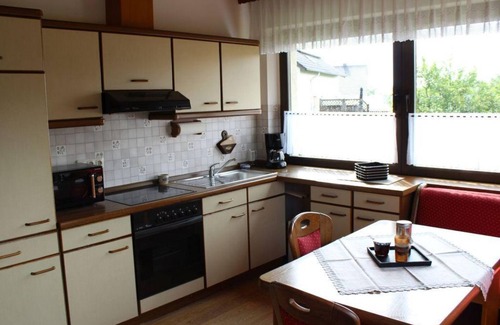 Darscheid Apartamento | Vacation apartment at Irlenbach - 5-bed vacation apartment bathroom/WC, 3 bedrooms