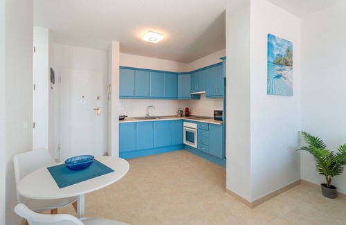 Chayofa Apartamento | Apartamento de vacaciones 'Blue with Amazing View' con vistas al mar, piscina compartida y Wi-Fi