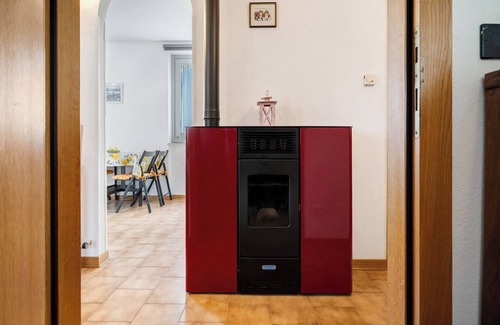 Dorsino Apartamento | Apartamento de vacaciones Ciclamino Standard Vittoria con vistas a la montaña, Wi-Fi y jardín