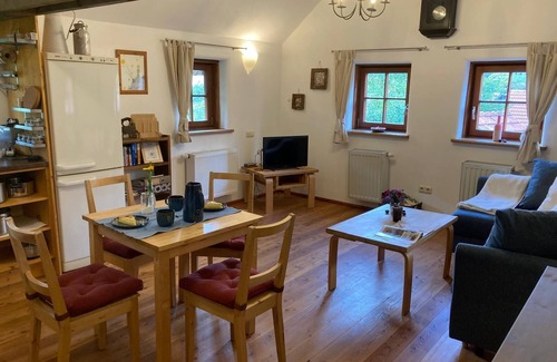 Pfarrweisach Apartamento | Vacation apartment (58sqm) with fully equipped kitchen and Swedish stove