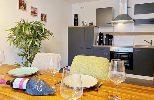 Waldkirchen Apartamento | Vacation apartment on the Goldener Steig market square balcony