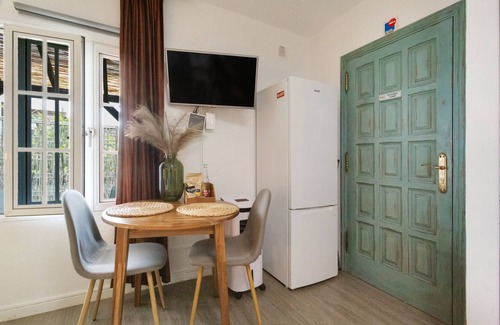 San Cristobal de La Laguna Apartamento | Apartamento de vacaciones 'Estudio Universidad En La Laguna' con terraza, jardín compartido y Wi-Fi