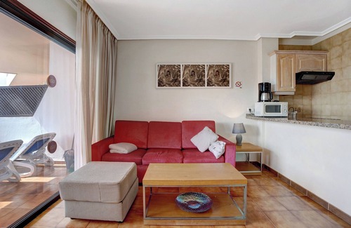San Miguel de Abona Apartamento | Apartamento de vacaciones "Precioso En Golf De Sur" con piscina compartida,terraza privada y Wi-Fi