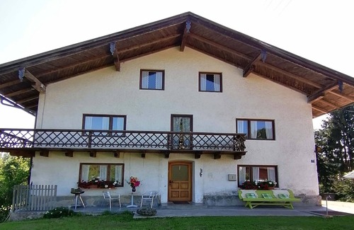 Bad Endorf Apartamento | Vacation apartment farmhouse, 1st floor, 90 sqm, 4 separate bedrooms