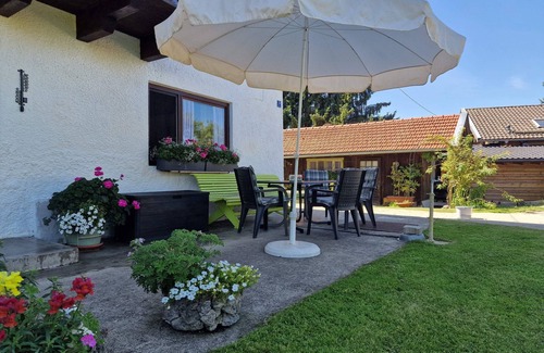 Bad Endorf Apartamento | Vacation apartment farmhouse, 1st floor, 90 sqm, 4 separate bedrooms