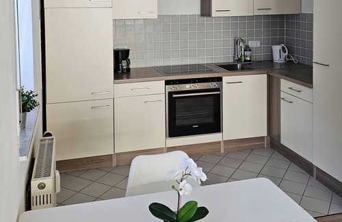 Vockenhausen Apartamento | Vacation apartment / furnished living / apartment / fitter's room / up to 2 persons