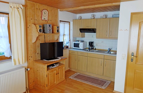 Inzell Apartamento | Apartamento Gamsgogel con vistas a las monta��as y balcón - DEB 031 Apartamentos con vistas a las montañas en Inzell