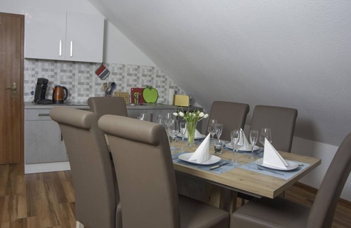 Irsch Apartamento | Vacation apartment Grauschiefer - Weinstube Ferienwohnungen Johann Benzschawel