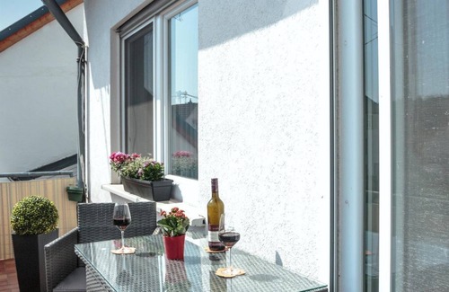 Irsch Apartamento | Vacation apartment Grauschiefer - Weinstube Ferienwohnungen Johann Benzschawel