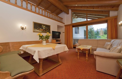 Oberndorf bei Kitzbuhel Apartamento | Apartamento de vacaciones "HAHNENKAMM" en la zona de esquí, senderismo paraíso