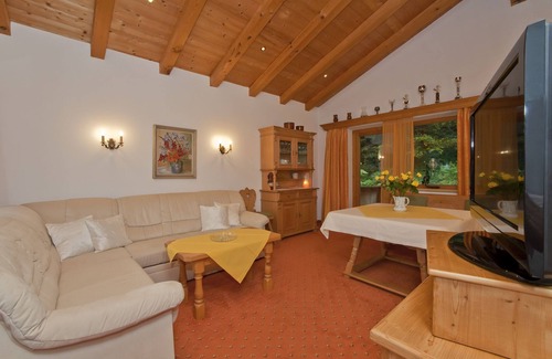 Oberndorf bei Kitzbuhel Apartamento | Apartamento de vacaciones "HAHNENKAMM" en la zona de esquí, senderismo paraíso