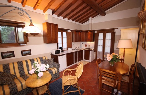 Starda Apartamento | Encantadora casa de vacaciones con piscina climatizada WiFi, barbacoa, cancha de baloncesto