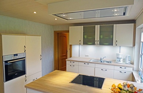 Schwackendorf Apartamento | Acogedor apartamento en la granja con wifi y terraza para familias