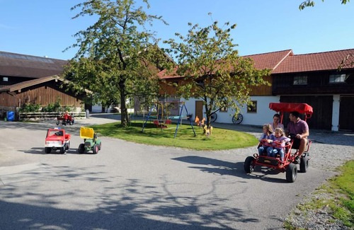 Seeon-Seebruck Apartamento | Vacation apartment no. 7 in the Zuhaus, 45 sqm, for 2-3 pers.