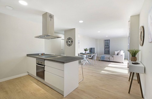 Los Gavilanes Apartamento | Apartamento de vacaciones 'Paraiso En Abades' con vistas al mar, Wi-Fi y aire acondicionado