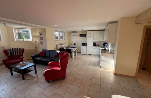 Zulpich Apartamento | Vacation apartment Radermacher - 4-bed vacation apartment Radermacher, shower/WC