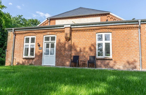 Poppenbull Apartamento | Vacation apartment Sylt on the Holmhof near St. Peter-Ording with petting zoo