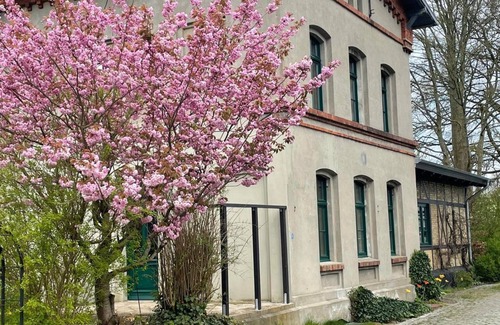 Wallsbull Apartamento | Vacation apartment station building