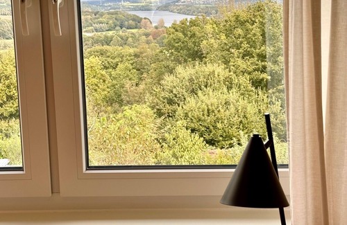Hattingen Apartamento | Vacation apartment with lake view in Hattingen - an oasis of well-being in the middle of the Pott!