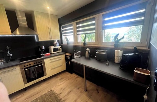 Neuenbuerg Apartamento | Vacation apartment with garden and terrace
