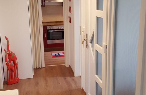 Sudstadt Apartamento | Apartamento con 3 habitaciones individuales! Conexión de metro! Wifi gratis